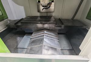 Vente directe usine : Centre d'usinage et de taraudage haute <span class=keywords><strong>vitesse</strong></span> T6 avec système de commande Siemens, magazine à 21 outils BT30 pour le traitement des métaux - Product Image 5