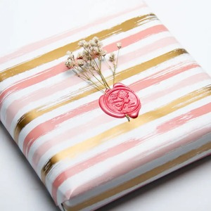 Papier cadeau personnalisé rose doré à rayures, papier d'art 100 g/m² couché simple face, recyclable, écologique, impression numérique - Product Image 5