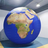 Globe terrestre gonflable de qualité commerciale éclairé par LED de 4 m, personnalisé avec une marque pour les salons professionnels, les campagnes marketing, les stands d'exposition