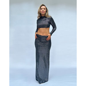 เสื้อครอปแขนยาวคอเต่าสีดำประกายทำด้วยมือ - Product Image 1