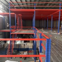 Système de plateforme de grenier à deux niveaux robuste avec panneaux en contreplaqué ou en acier et escalier