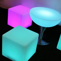 Nouveau Design 40*40*40cm Extérieur Rgb Led Cube Chaises avec 16 Couleurs Changeantes Led Cube Chaise Extérieur Led bar Meubles