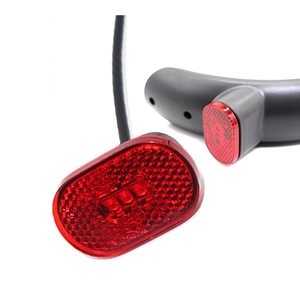 Offre Spéciale Durable Scooter ou vélo LED feu arrière électrique E-Bike <span class=keywords><strong>clignotant</strong></span> lampe pour <span class=keywords><strong>moto</strong></span> accessoire d'avertissement de sécurité - Product Image 1
