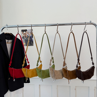Sac bandoulière femme en faux daim, élégant et polyvalent, petit sac croissant demi-lune, idéal pour l'hiver, le printemps et l'été