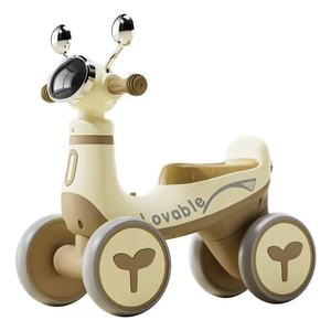Trottinette pour enfants à quatre roues, draisienne pour une utilisation intérieure et extérieure avec des virages fluides - Product Image 1