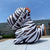 Modèle de fille gonflable personnalisé de 3,5 m / 11,48 pi de haut, sculpture gonflable publicitaire, mascotte de dessin animé gonflable en Oxford