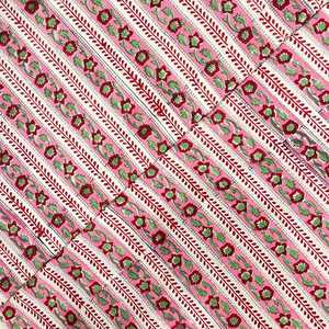 Tissu en voile de coton peigné non tissé à carreaux floraux roses, 44 pouces, textile indien fait main, doux et léger, pour confection de robes - Product Image 2