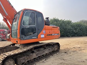 Meilleures ventes : Excavatrice sur chenilles Doosan Dx225LCA d'occasion de haute qualité, 22 tonnes, modèle 2023, puissance 140000W, godet 1,0-1,25m, 100% fonctionnelle - Product Image 5