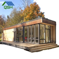 QSH Maison conteneur pliable rapide et facile à assembler en structure légère d'acier avec panneaux sandwich, pour camping, design de toit, utilisation Airbnb et pour la crèche de bébé