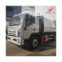 Camion compacteur de déchets pour la collecte et le transport des déchets municipaux