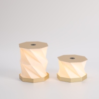 Lampe en papier pliable créative, cadeaux pratiques de haute qualité, lumière ambiante rotative en métal, rechargeable par Type-C, 3-5 heures d'autonomie, directement de l'usine