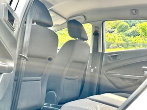 Berline d'occasion abordable Ford <span class=keywords><strong>Fiesta</strong></span> 2013 1.5L 5MT LHD 110CV Coffre 470L ESC Standard Voiture d'occasion fiable pour l'exportation - Product Image 5