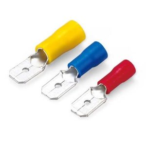 Nam terminales điện tử Macho Tipo Plano aislado - Product Image 1