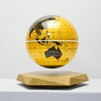Globe Lumineux Flottant Créatif d'Art Moderne en Gros, Ornement de Nuit avec Base Polygonale Jaune en ABS et Lévitation Magnétique