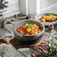 Vente en gros d'ustensiles de cuisine en pierre de granit vert naturel au design classique Dolsot soupe riz nouilles bol pot base en bois coréen grésillant