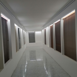 Oscuranti tapparelle per finestre personalizzate tende per finestre <span class=keywords><strong>in</strong></span> <span class=keywords><strong>legno</strong></span> a batteria - Product Image 2