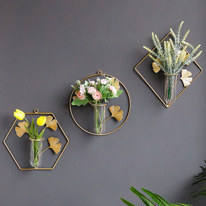 <span class=keywords><strong>Vase</strong></span> mural <span class=keywords><strong>hydroponique</strong></span> en verre doré avec modèle de feuille en métal Décoration de la maison Décor de terrarium Motif suspendu avec <span class=keywords><strong>plante</strong></span> - Product Image 5