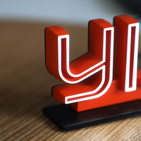 Enseigne en acrylique autoportante YIJIAO avec lettres PMMA éclairées par LED, enseigne lumineuse LED pour la vente en gros