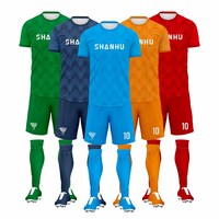 Özel Futbol Forması Süblimasyon Baskısı Futbol Maçı Antrenman Kıyafetleri Spor Giyim Kadın Takımları Erkek Tişörtleri Şortlar