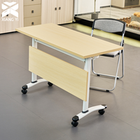 Table pliable, table de bureau, table de conférence modulaire, design pliable pour les petits espaces et une utilisation mobile, avec une table rectangulaire