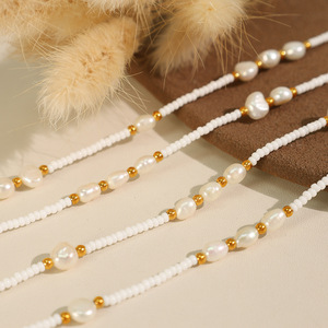 สร้อยคอทองประดับมุกน้ำจืด สร้อยคอประดับมุกสำหรับผู้หญิง งานปาร์ตี้ สไตล์เรียบหรู มุกเลียนแบบ - Product Image 2