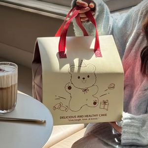 Takeaway Heat Preservation Non-Woven Insulated Cooler Bags for Bread and Cake with Custom Logo and Disposable Design - Product Image 1