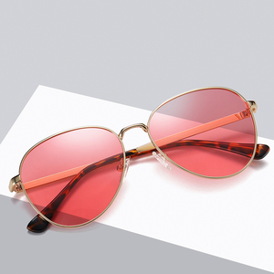 Gafas de Sol Polarizadas Ligeras 2022, Nueva Marca China, Modernas y Personalizadas, con Montura de PC y Metal para Ciclismo - Product Image 6