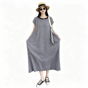 Robe plissée à carreaux vichy pour femme, col contrastant, coupe ample, longueur midi, style Miyake, directement de l'usine, collection été 2026 - Product Image 6