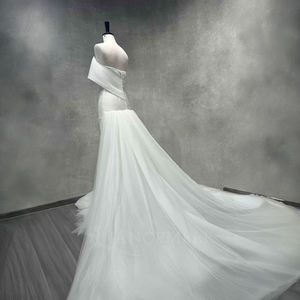 Robe de mariée sirène en tulle à épaules dénudées avec longue traîne pour la mariée Jancember - Product Image 4