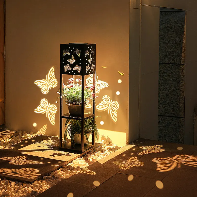 Lampada da giardino solare impermeabile da esterno nuova lampada da proiezione con decorazione del paesaggio del giardino della villa del supporto di fiori della farfalla