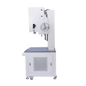 Nouvelle <span class=keywords><strong>soudeuse</strong></span> rotative 3 kW 20 kHz pour produits plastiques cylindriques tels que les gobelets isothermes, les cartouches filtrantes et les carburateurs - Product Image 3