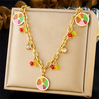 Collier pendentif multi-éléments haut de gamme et tendance pour femme, en acier inoxydable, avec zircon et pendentif en forme de tranches de citron colorées style dessin animé