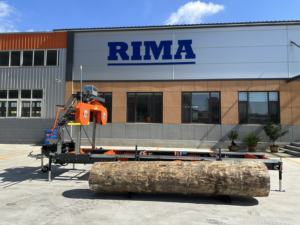 Segheria RIMA con Larghezza di Taglio di 36 Pollici e Supporto di Sollevamento Idraulico, Processore di Tronchi Montato su Rimorchio per Macchinari Forestali Efficienti - Product Image 4