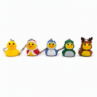 Porte-clés en gros en forme d'animaux (canard, renne, requin, dinosaure) en PVC souple avec anneau métallique, 5 modèles, pour sacs cadeaux de Noël, en vrac