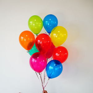 Ballons en latex translucides |   Finition brillante comme un gemme |   Ballons semi-transparents de qualité supérieure pour un style luxueux Décoration de fête haut de gamme - Product Image 1