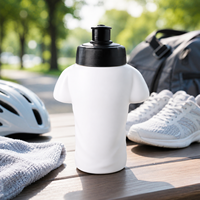 Forme de t-shirt d'exercice Premium Sport Hygienic Carrier Track Fitness Water Gym Football Bouteille d'eau en plastique avec logo personnalisé