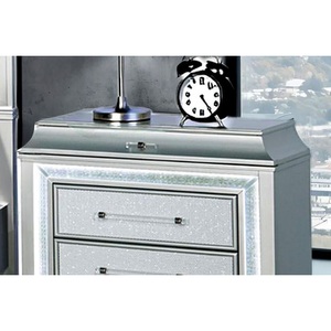 Comodino Stile Glamour con Maniglie in Acrilico, Luce LED e Finiture in Finto Cristallo, Arredamento Camera da Letto Grigio - Product Image 3