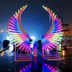 Escultura de Alas de Ángel Navideñas con Luces LED Doradas para Centros Comerciales de Lujo, Plazas de Resorts y Decoración Fotográfica Navideña - Product Image 1