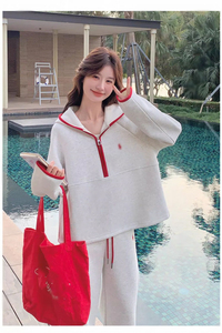 Set Micro ricamato rosso con taglio colorato Casual da donna primavera 2025: felpa oversize con cappuccio e pantaloni a gamba larga - Product Image 3