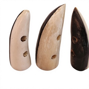 Bouton à boucle en corne naturelle polie, fait main, écologique et de qualité supérieure, avec fermeture en corne de buffle pour vêtements et articles en cuir - Product Image 1