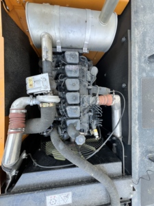 Corée : Excavatrice Hyundai HX220HD d'occasion, taille moyenne, poids opérationnel de 22 tonnes, état d'occasion, matériel de construction Hyundai HX220HD d'occasion - Product Image 4