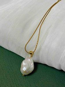 สร้อยคอจี้มุกบาร็อคทรงใหม่ ดีไซน์หลากหลาย ทำจากมุกน้ำจืดแท้ เกรด 3A ขนาด 2.5-4 มม.-10 มม. สีขาว/ชมพู รุ่น Third Pearls - Product Image 5