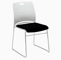 Chaise de formation empilable en plastique ventilé avec dossier rembourré et structure en acier pour conférences, bureaux, écoles, séminaires et événements