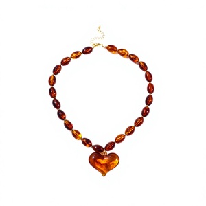 Collar con Colgante de Corazón Rojo Deportivo Vintage para Mujer, Estilo Europeo Americano, con Cuentas Acrílicas, Simple y a la Moda, Regalo para el Día de San Valentín - Product Image 3