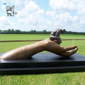 BLVE Custom Large Modern Art Garten dekoration Metall Abstrakt Nackter Mann Skulptur Bronzestatue Zum Sitzen auf der großen Hand - Product Image 2