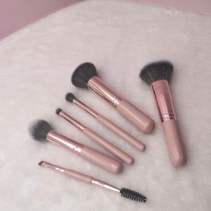 YRX, 6 uds., mango corto <span class=keywords><strong>de</strong></span> viaje, Brtush, fácil <span class=keywords><strong>de</strong></span> llevar y almacenar, salida <span class=keywords><strong>Original</strong></span> <span class=keywords><strong>de</strong></span> fábrica, juego <span class=keywords><strong>de</strong></span> brochas <span class=keywords><strong>de</strong></span> <span class=keywords><strong>maquillaje</strong></span> personalizadas suaves hechas a mano - Product Image 4