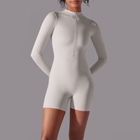 Nouvel arrivage Combinaison de couleur unie serrée à haute élasticité Combinaison de sport Short de fitness Combinaison de yoga avec fermeture éclair Ensembles de fitness pour la gym