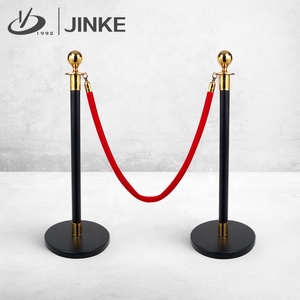 Poste <span class=keywords><strong>de</strong></span> control <span class=keywords><strong>de</strong></span> multitudes <span class=keywords><strong>de</strong></span> terciopelo negro dorado con cuerda, VIP, promocional, para eventos, barrera <span class=keywords><strong>de</strong></span> cola, estaca metálica para eventos, para exhibiciones <span class=keywords><strong>de</strong></span> coches y alfombra roja - Product Image 2