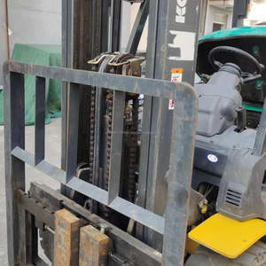 Chariot élévateur diesel FD30-16 d'occasion avec mât à deux étages de 3 mètres, déplaceur latéral, capacité de 3 tonnes, moteur diesel en bon état - Product Image 6