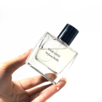 Flacon de parfum pour voiture de haute qualité 50 ml, emballage rectangulaire en verre pour épices, flacon pulvérisateur vide pour parfum